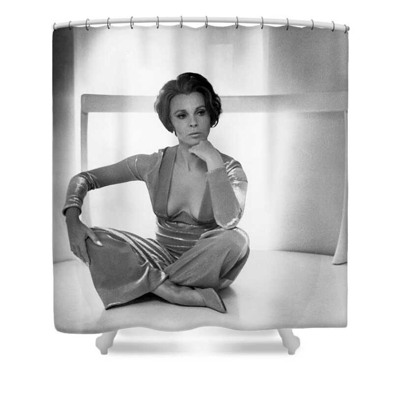 claire bloom 2020 0049