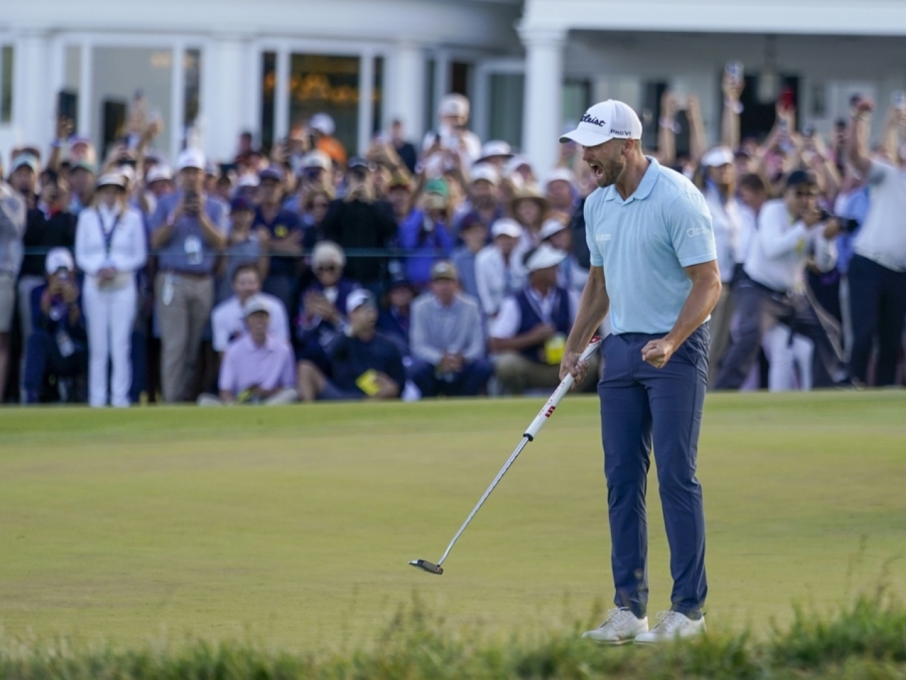 clark missed putt 0012