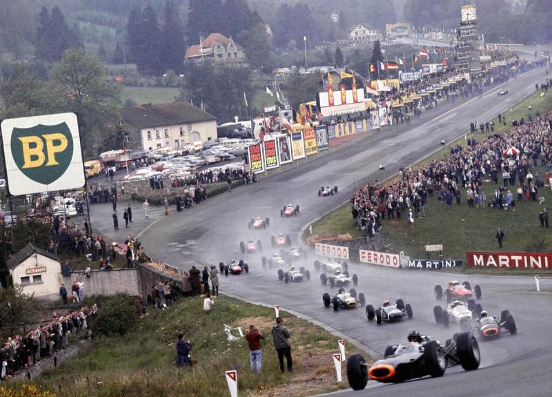 classic sports car pictures