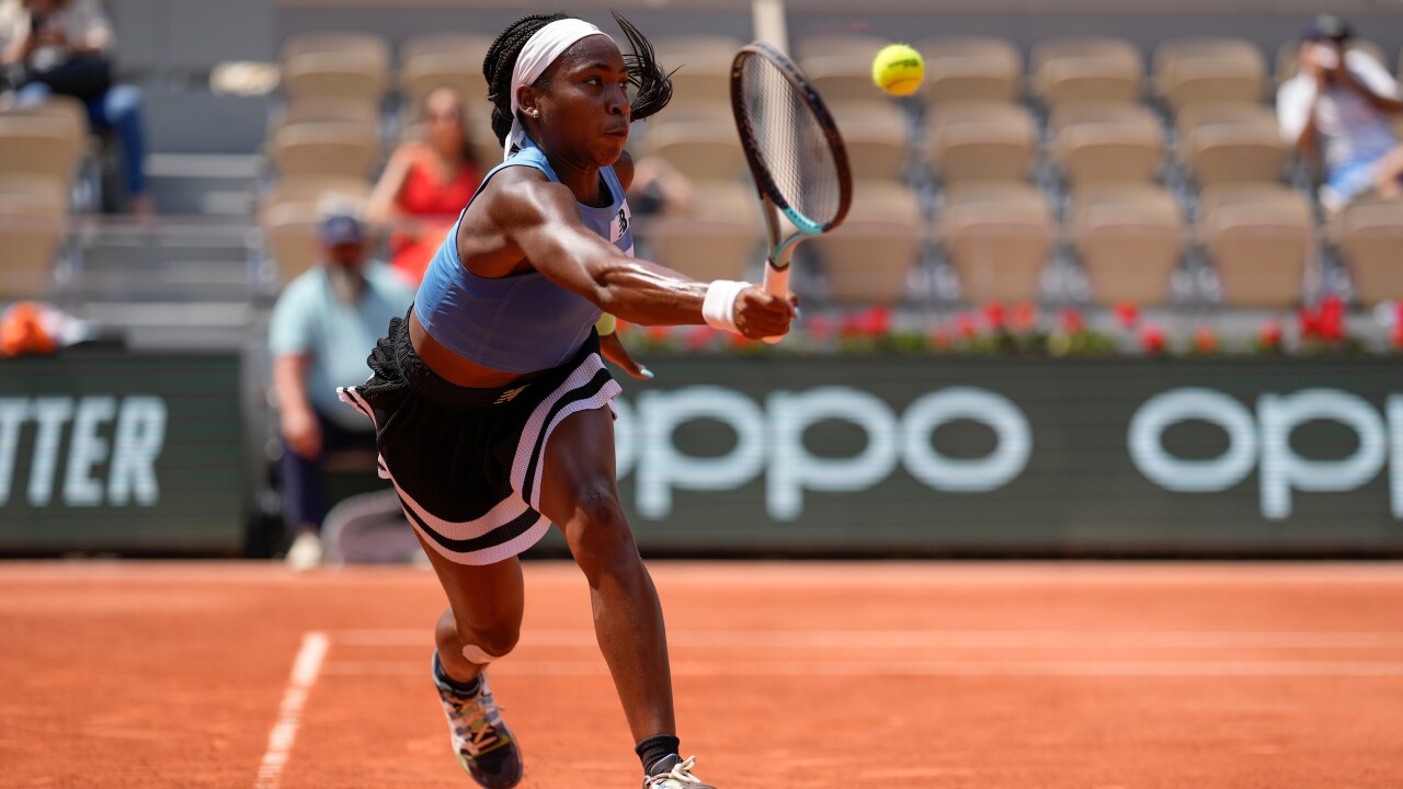 coco gauff forehand 0045
