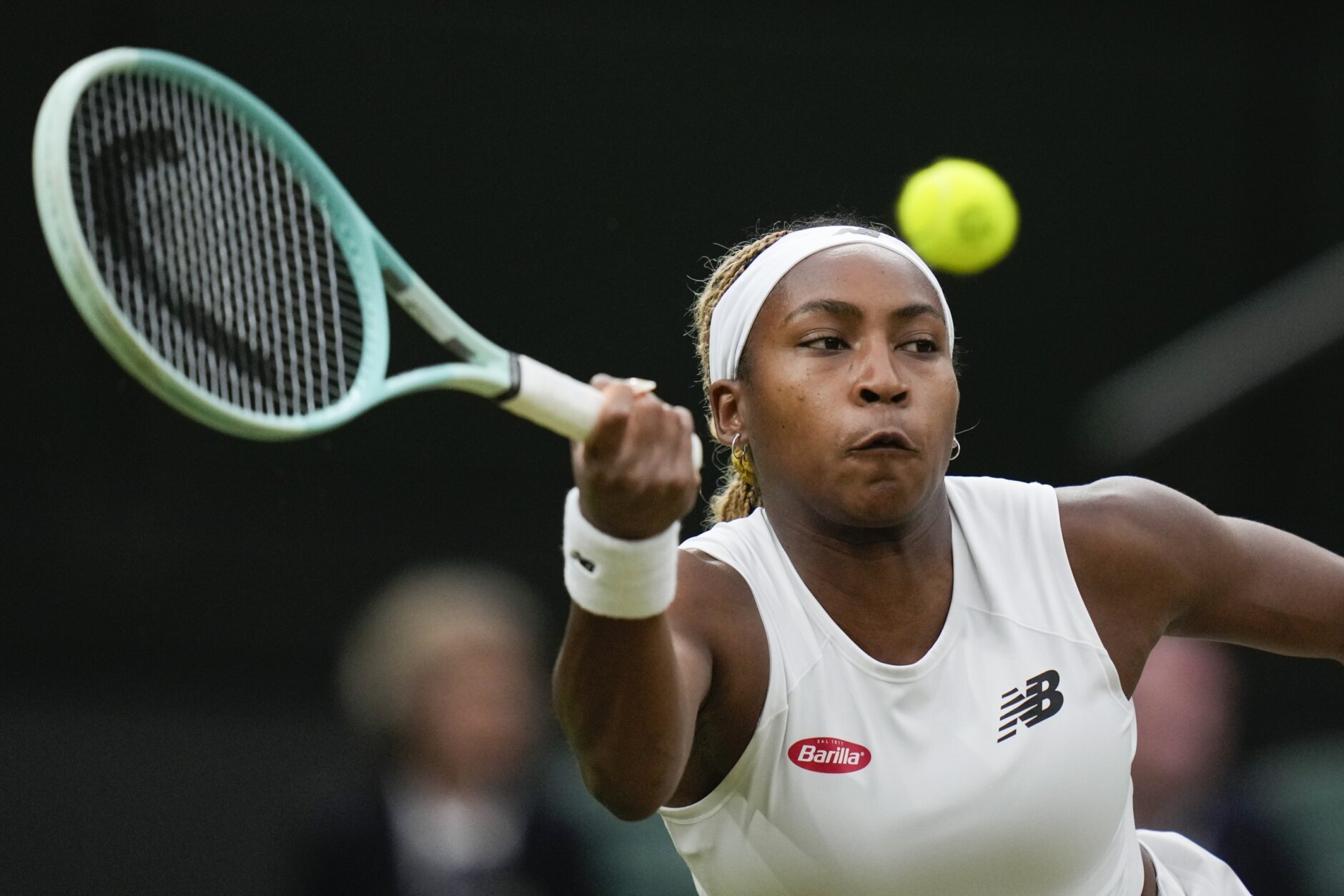 coco gauff forehand 0049