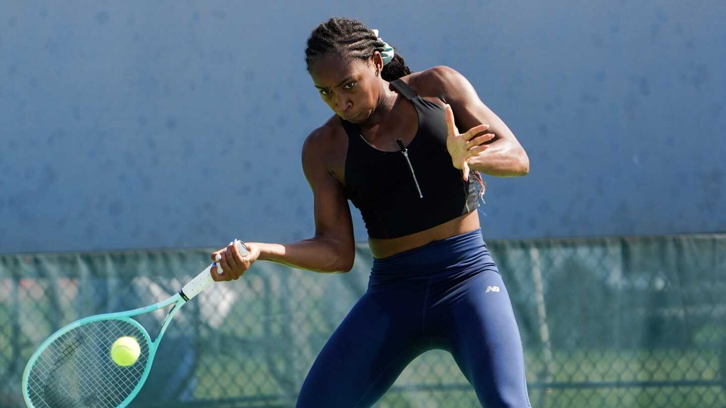 coco gauff model 0025