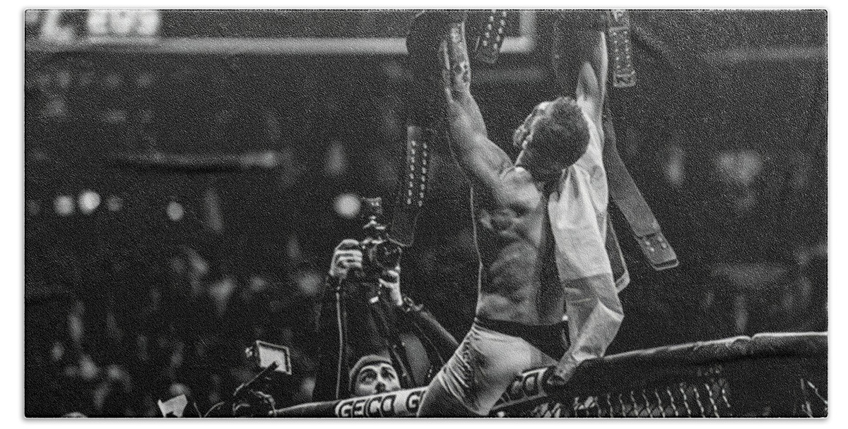 conor mcgregor black and white 0015