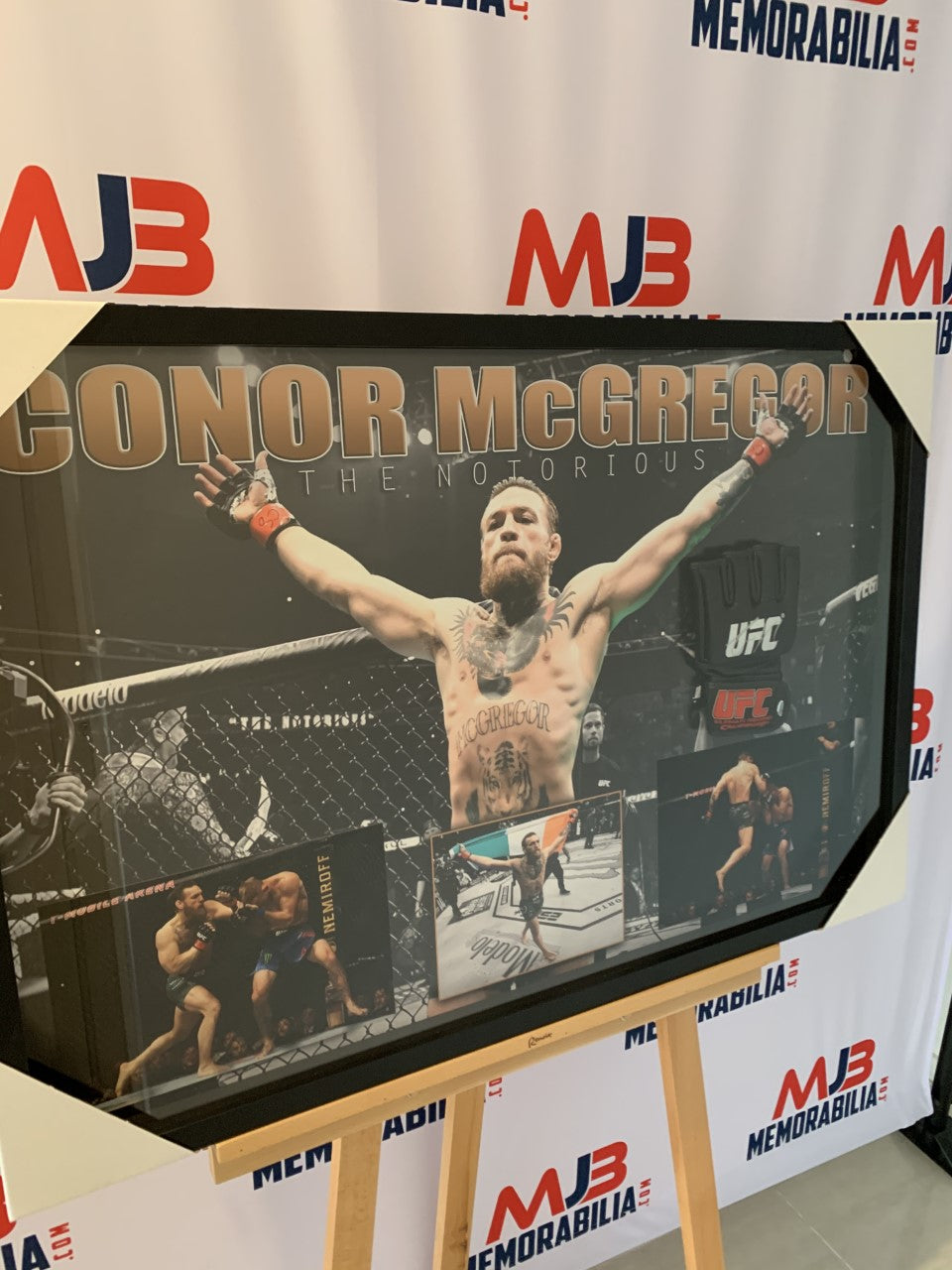 conor mcgregor signing posters 0039
