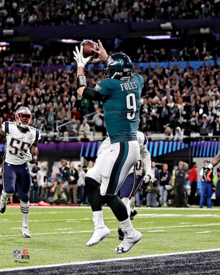 cool football catches wallpaper 0027