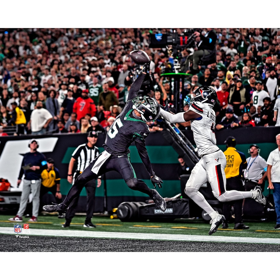 cool football catches wallpaper 0036