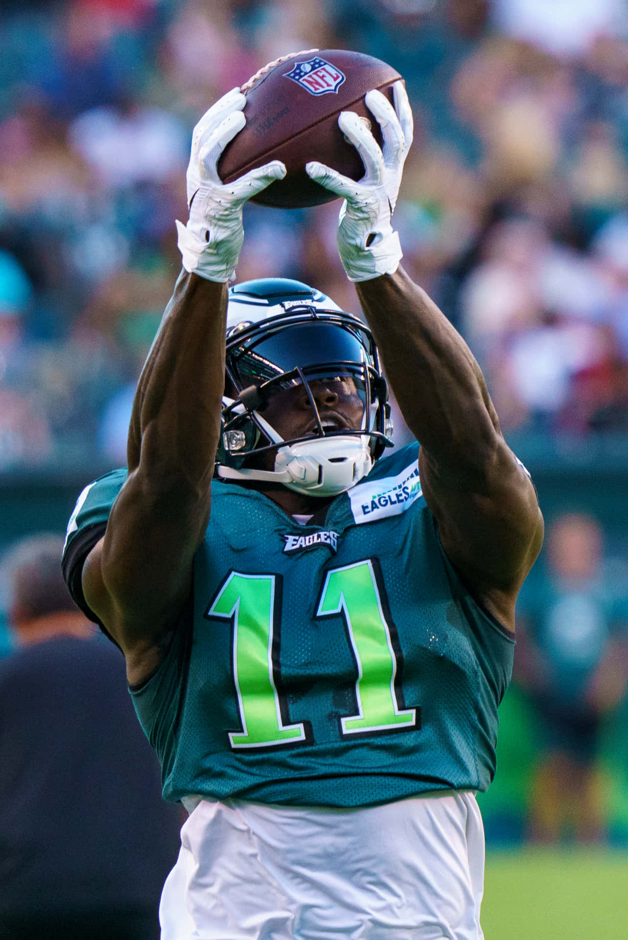 cool football catches wallpaper 0049