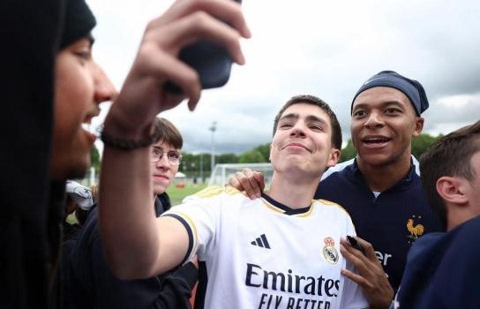 cool mbappe pictures 0049