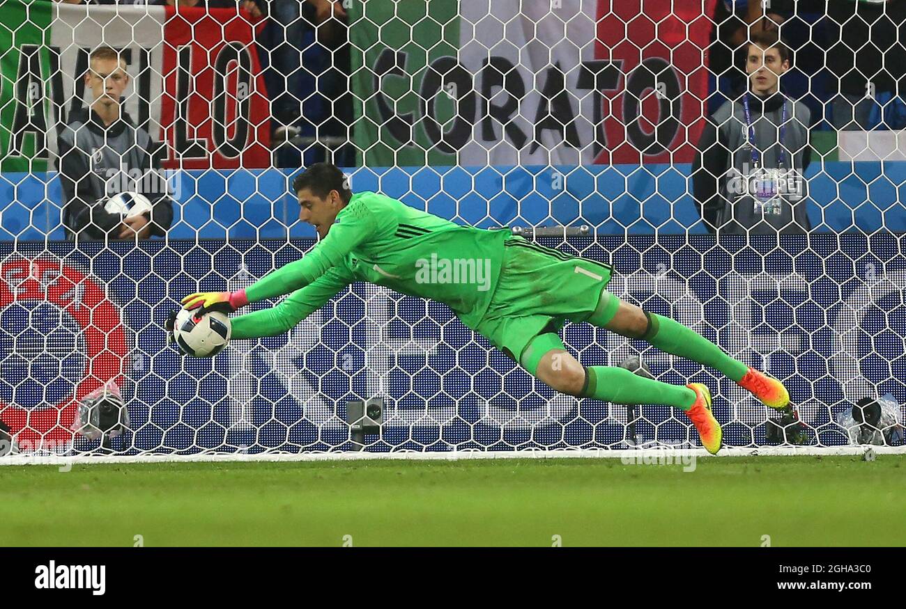 courtois save 0022