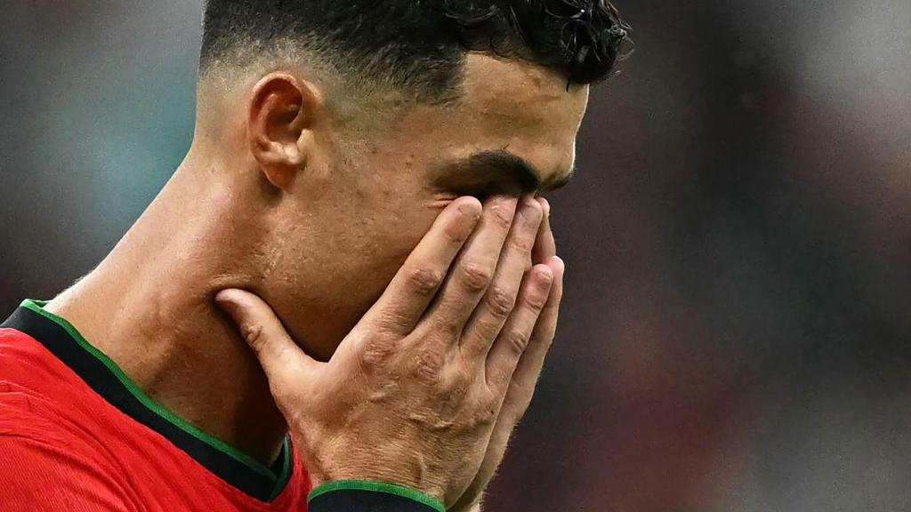 cr7 crying pic 0056