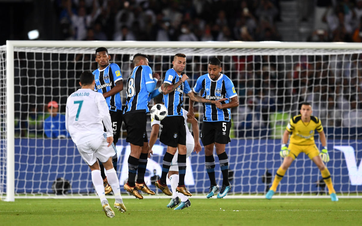 cr7 free kick 0012