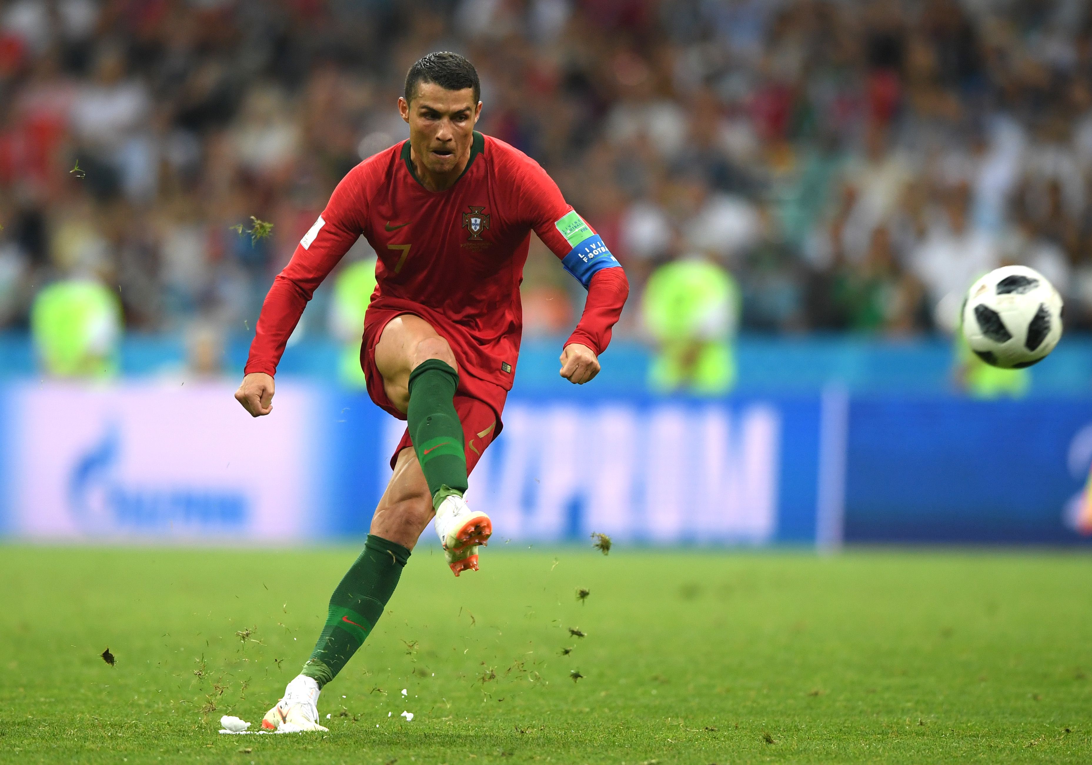 cr7 free kick 0019