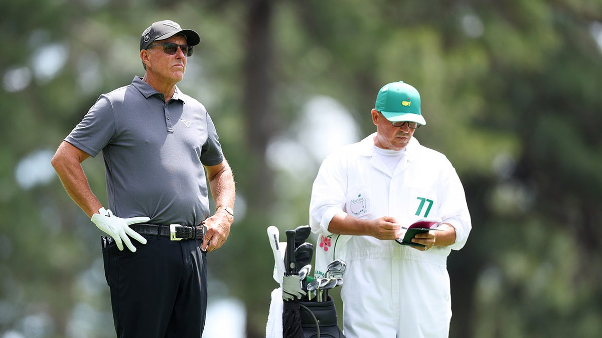 current picture of phil mickelson 0019