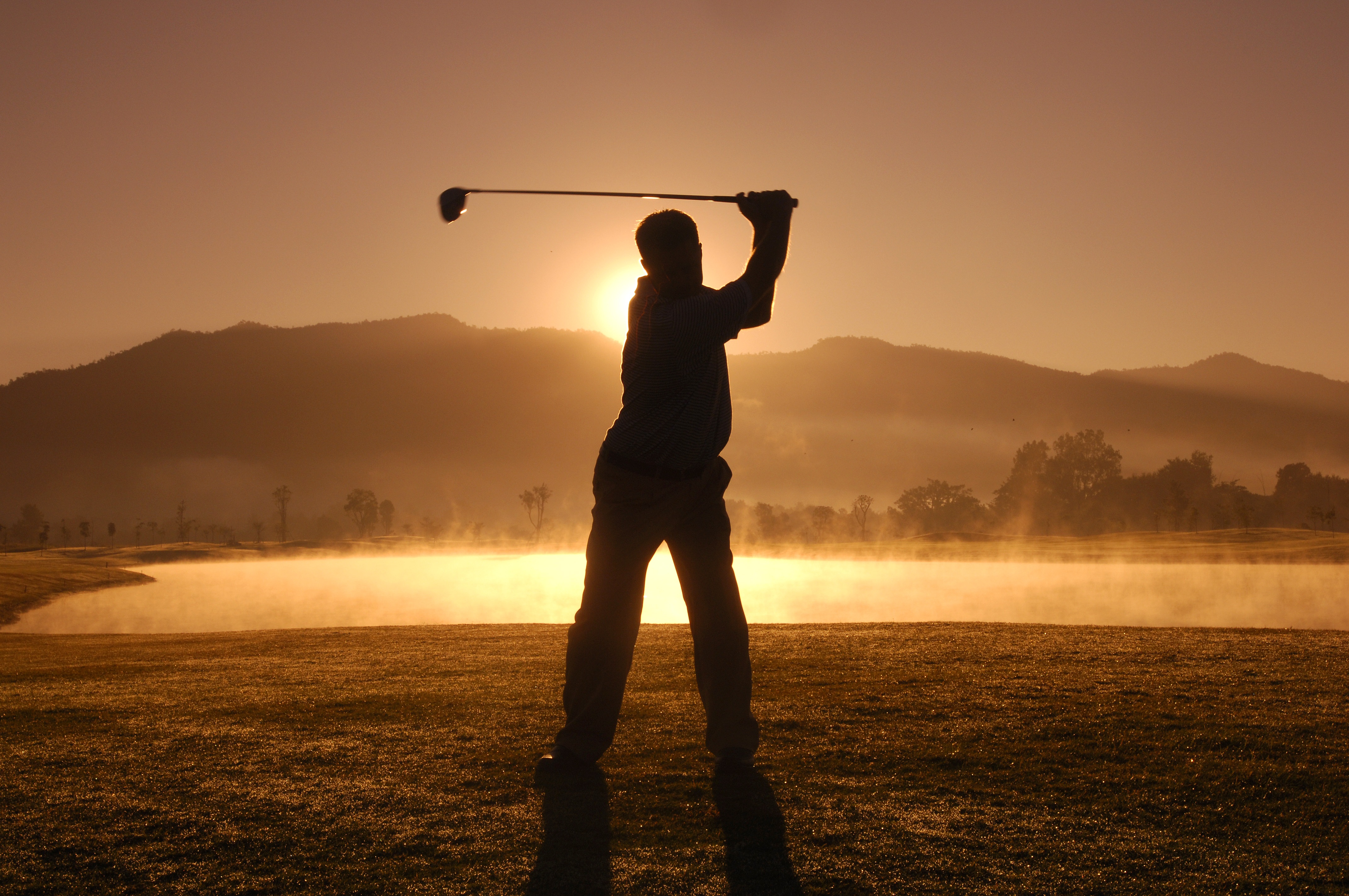 Dark golf course wallpaper 0030