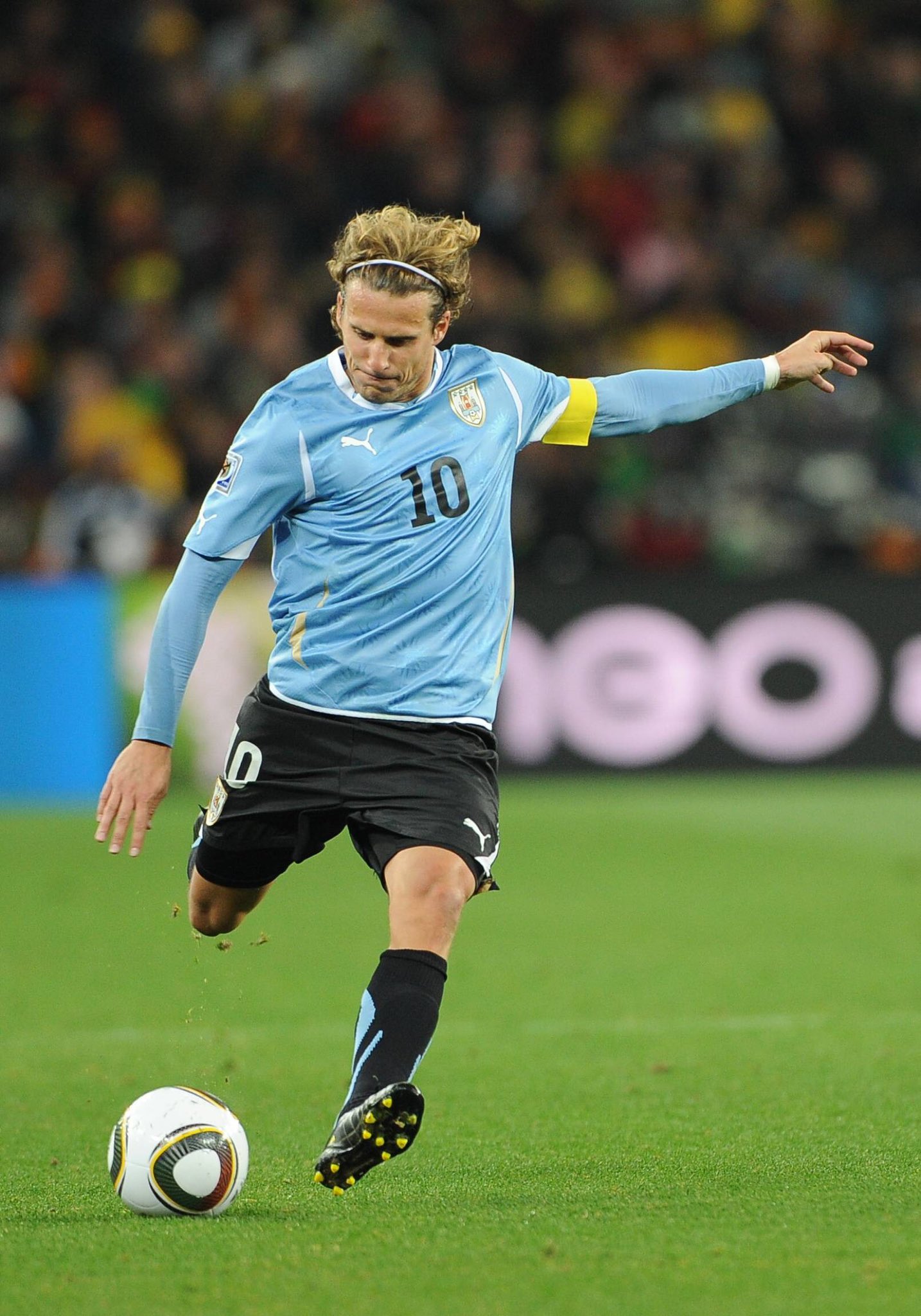 diego forlan 2010 0015