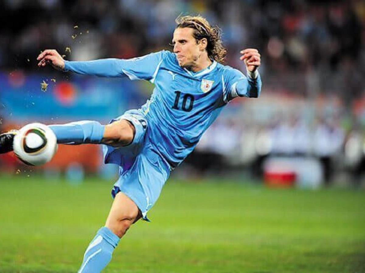 diego forlan 2010 0029