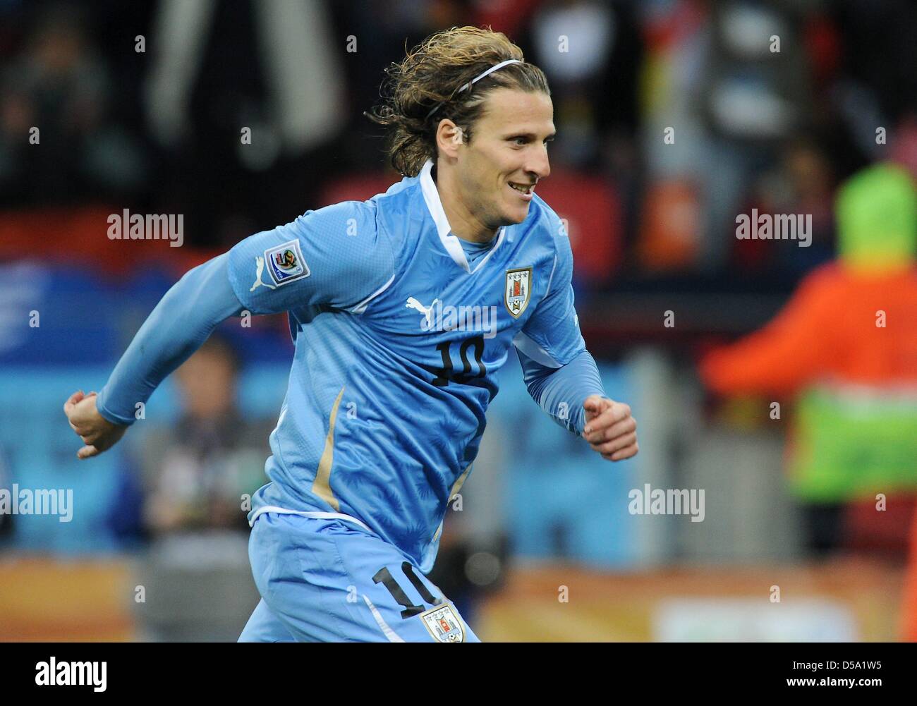 diego forlan 2010 0049