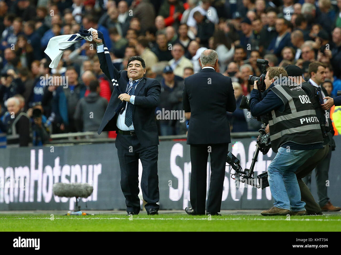 diego maradona tottenham 0025