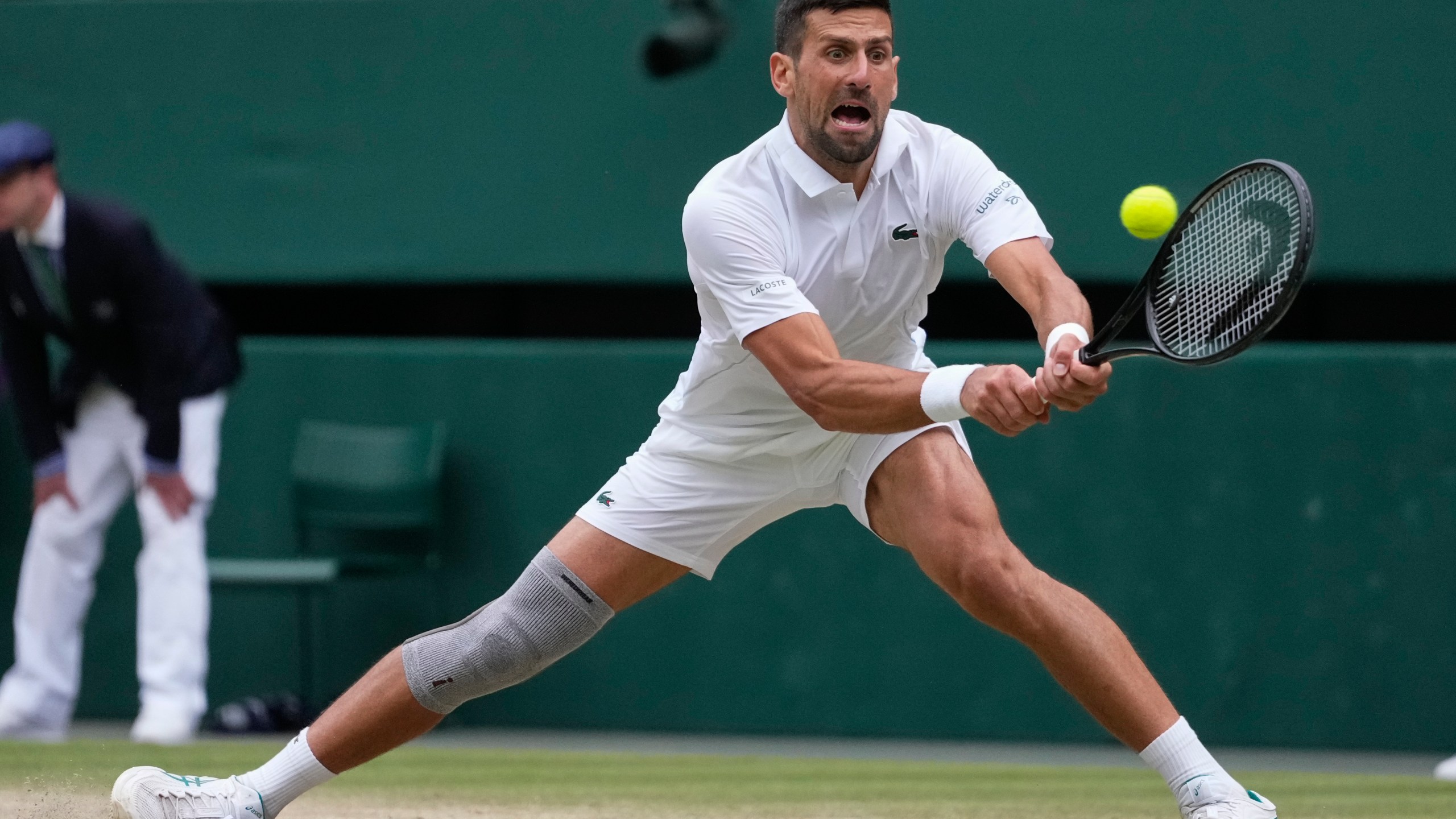 djokovic backhand 0028