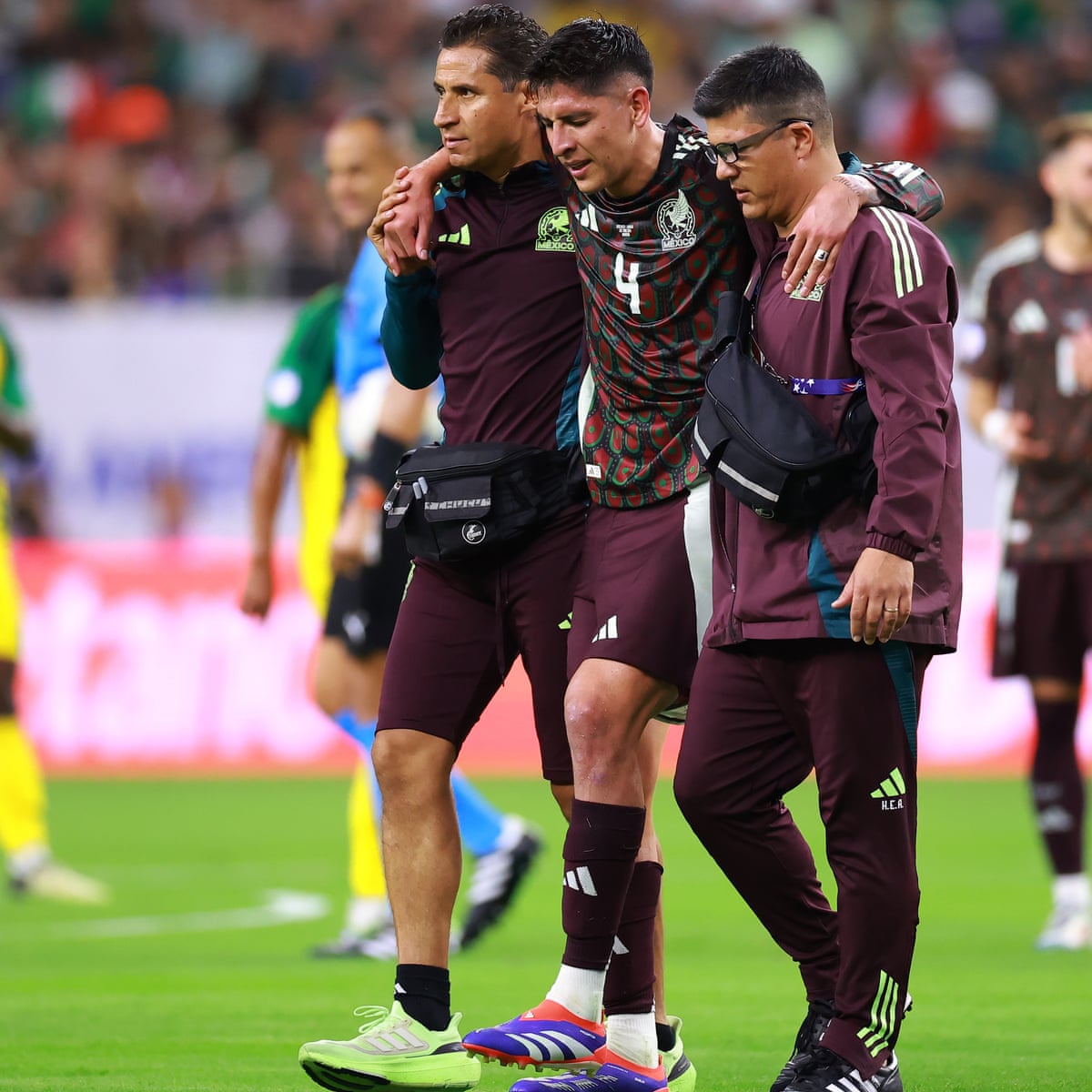 edson alvarez barcelona 0026
