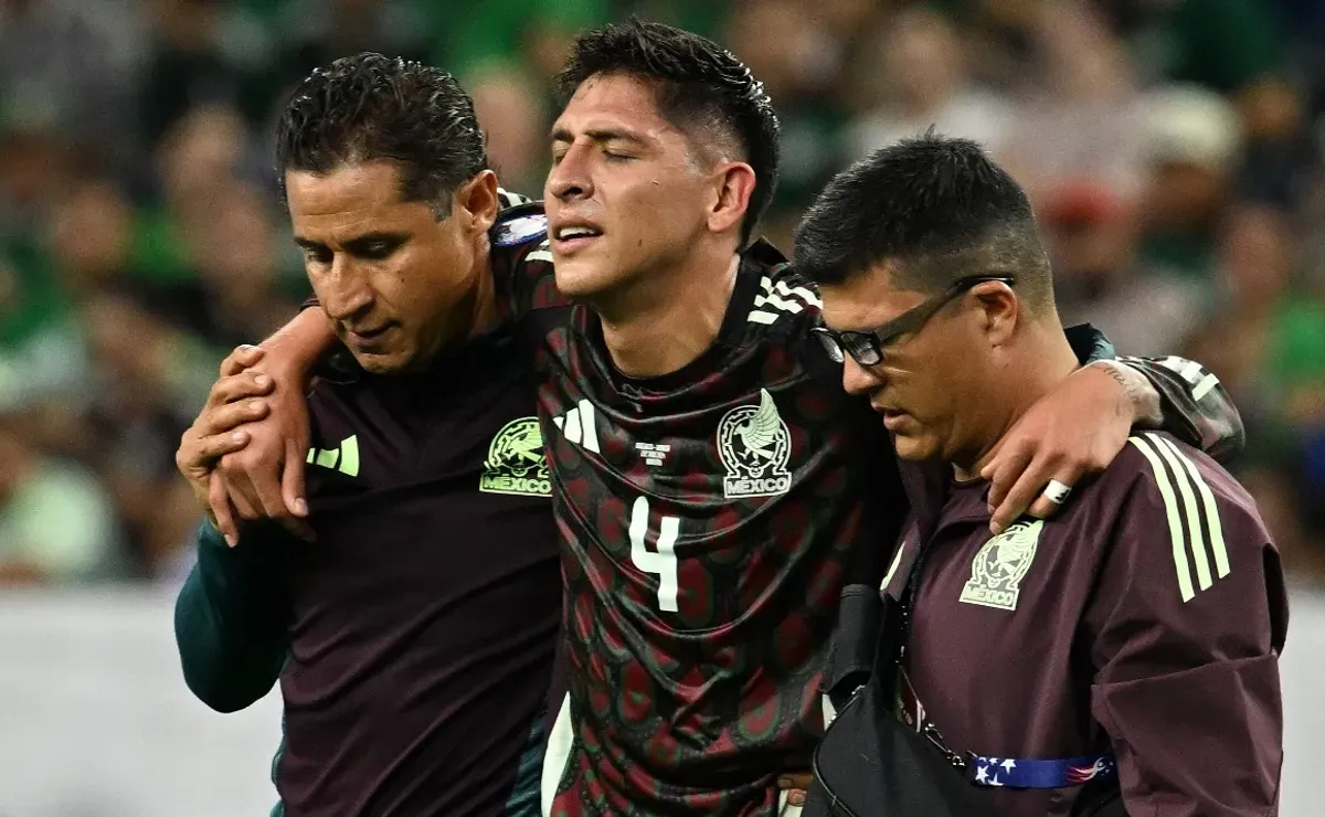 edson alvarez barcelona 0036