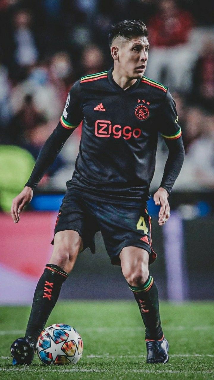 Edson Alvarez phone background