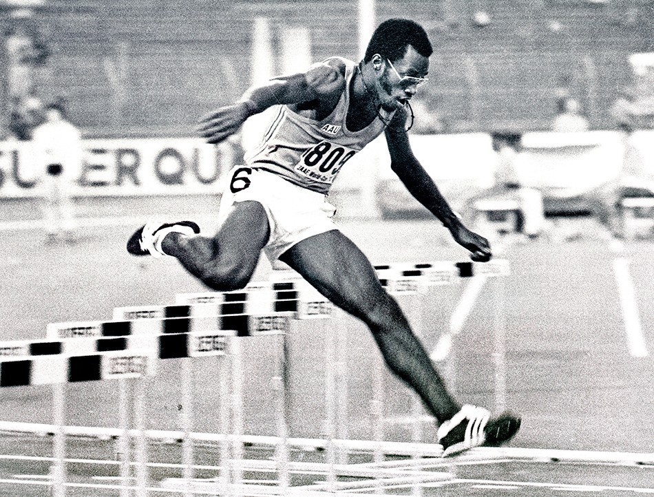 edwin moses hurdles 0018