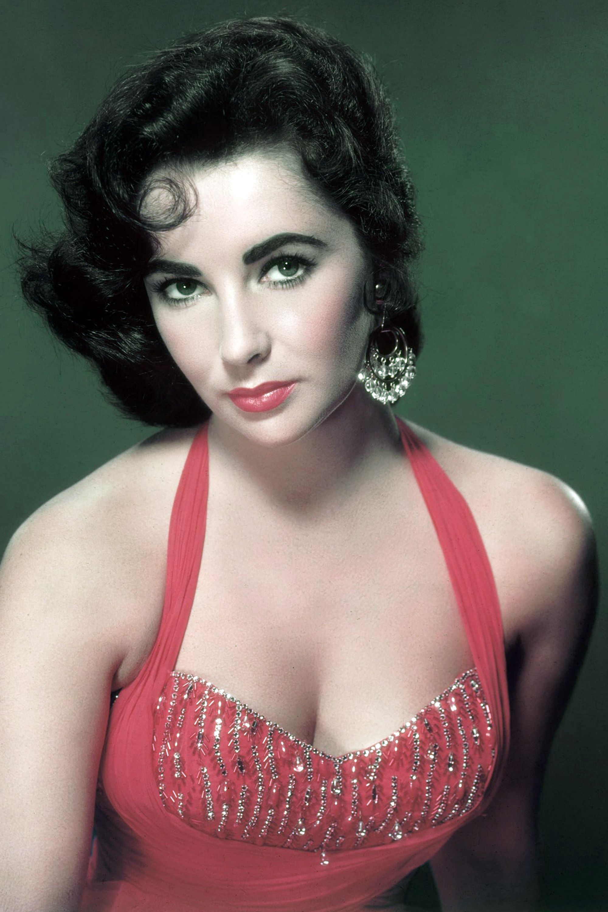 Elizabeth Taylor red carpet