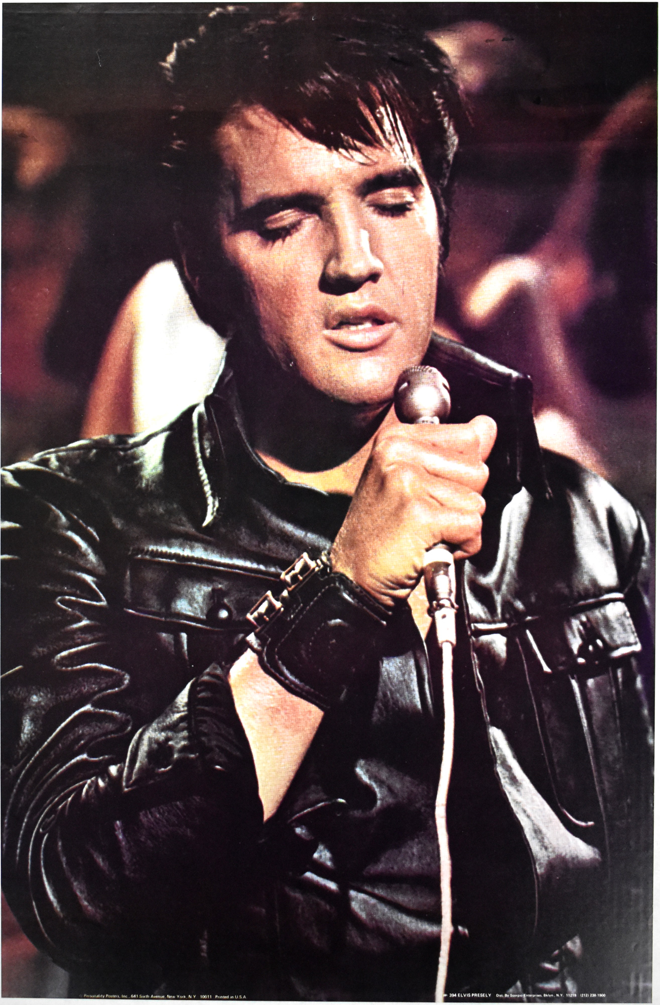 elvis in black suit 0021