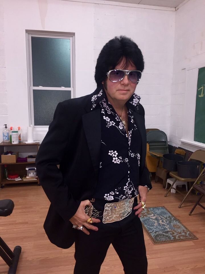 elvis in black suit 0024