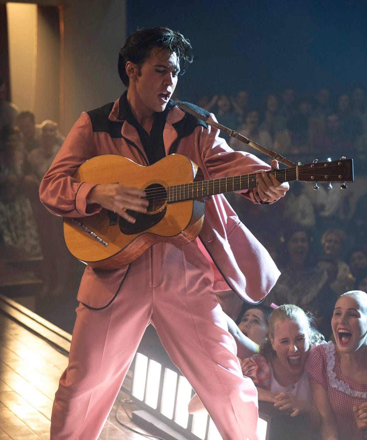 elvis in black suit 0025