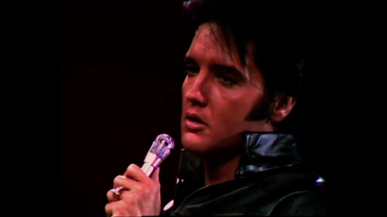 elvis in black suit 0033