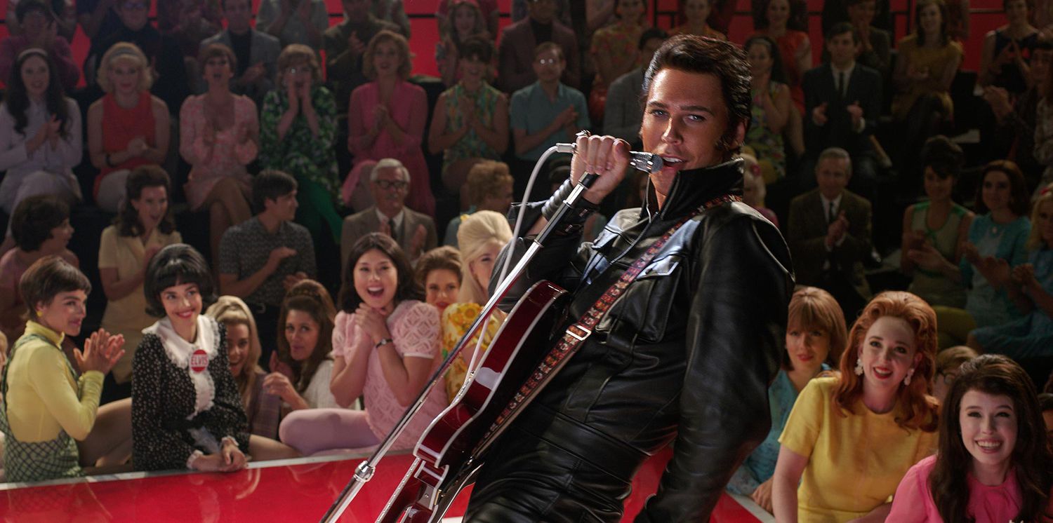 elvis in black suit 0047