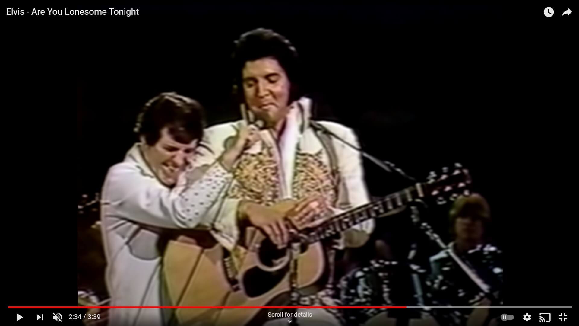 elvis laugh 0010