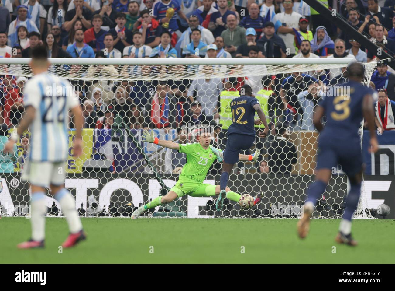 emi martinez save world cup final 0046