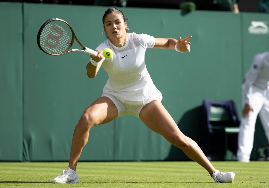 emma raducanu wimbledon 0026