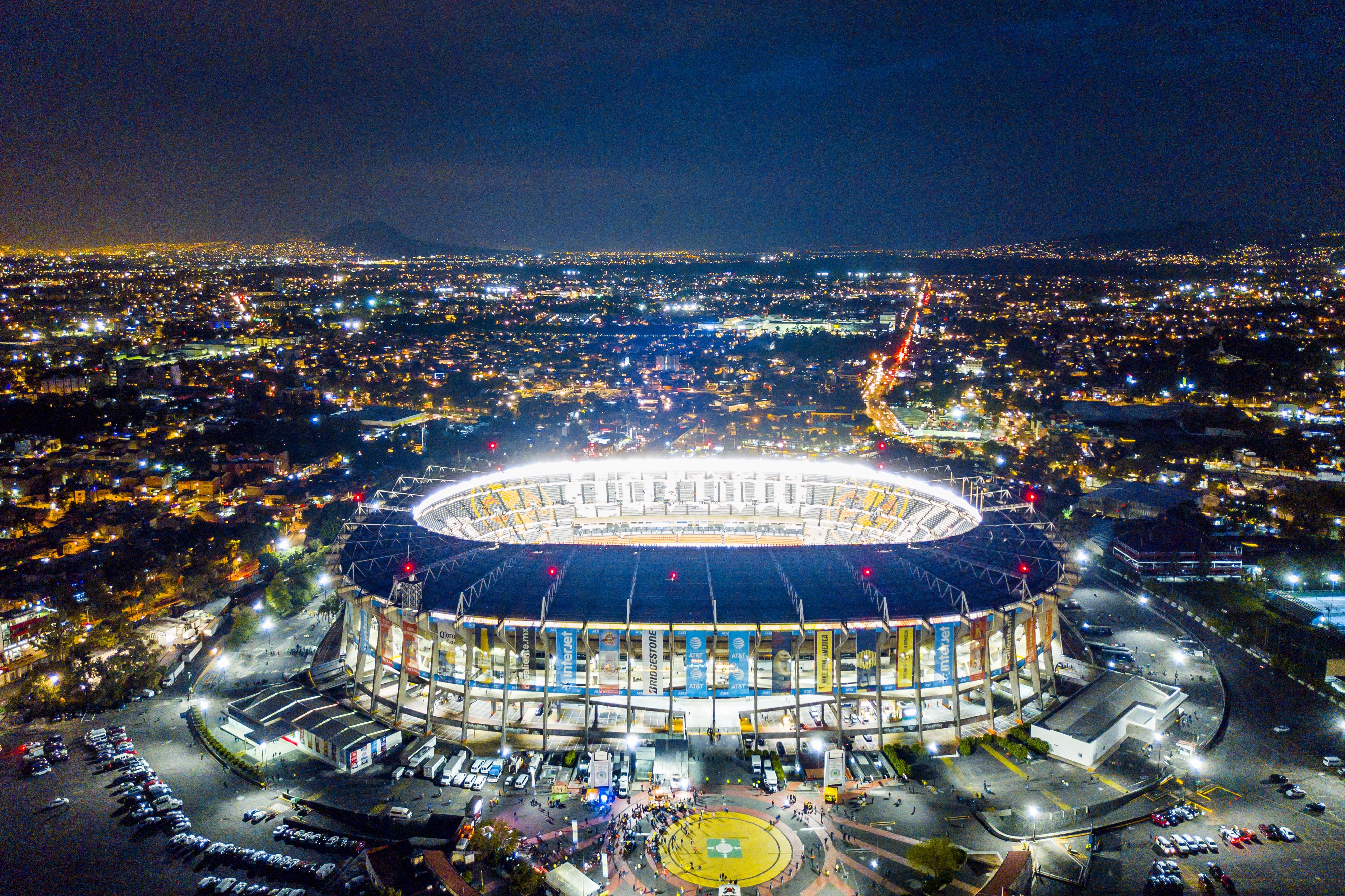 Estadio Azteca architecture.