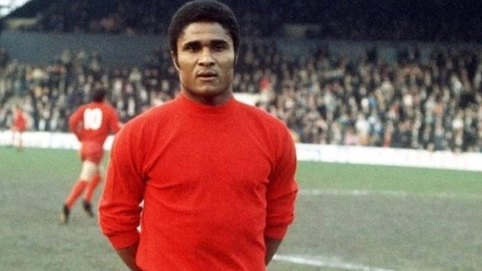 Eusébio tribute