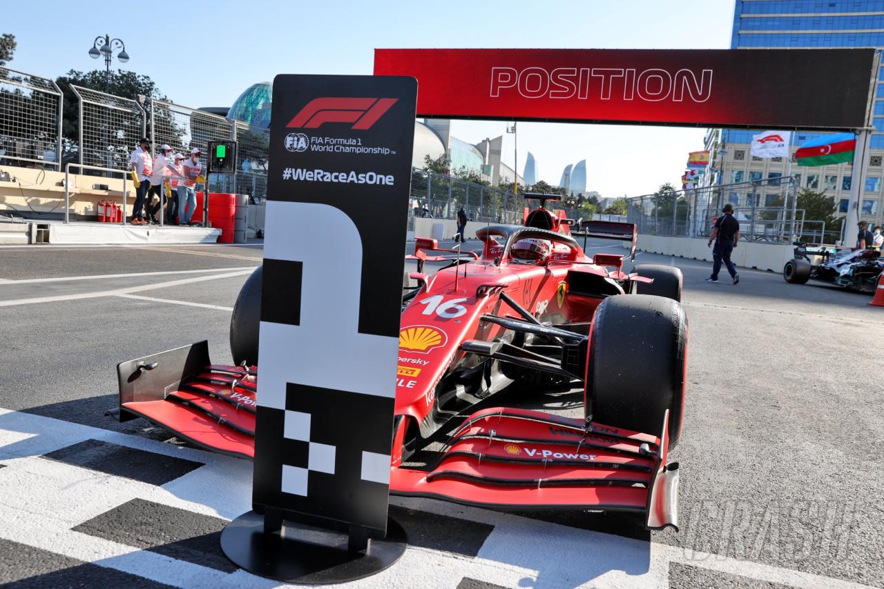 f1 grid baku 0010