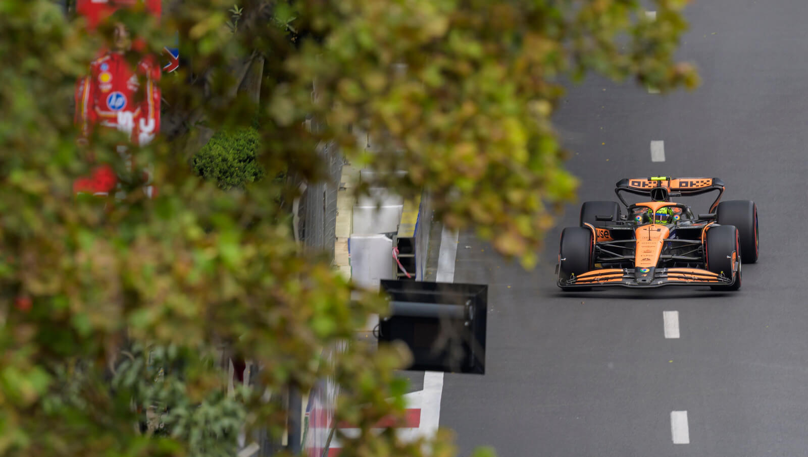 f1 grid baku 0013