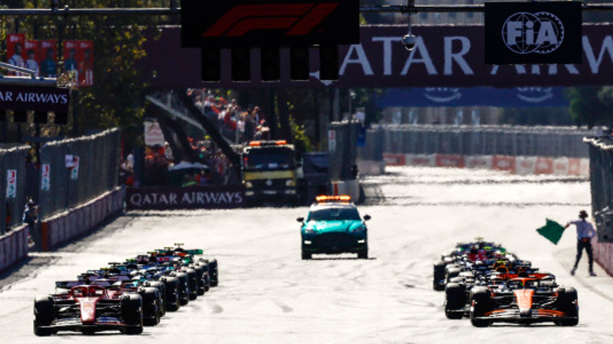 f1 grid baku 0045