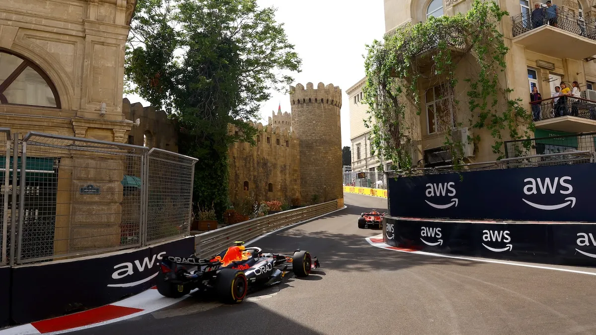 f1 grid baku 0049