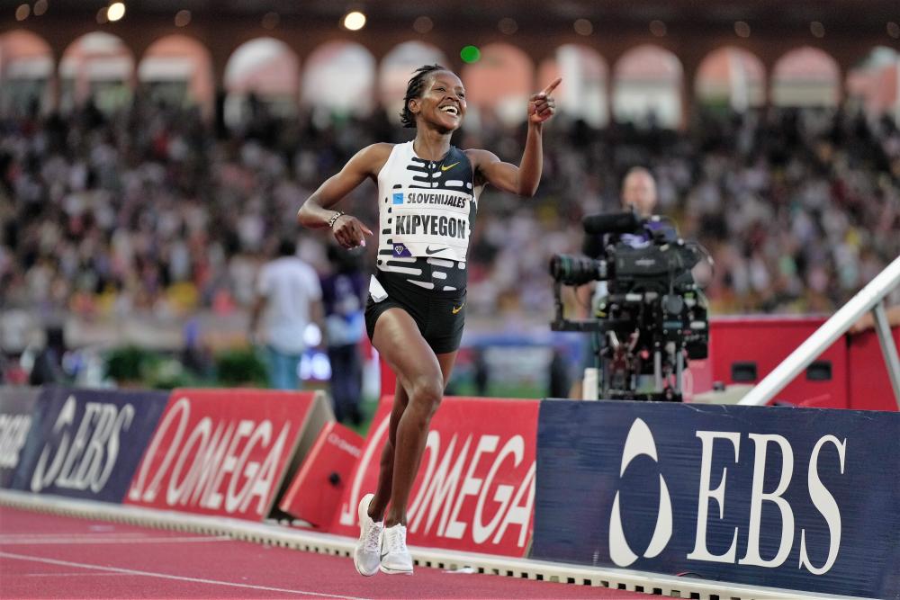 faith kipyegon mile 0012