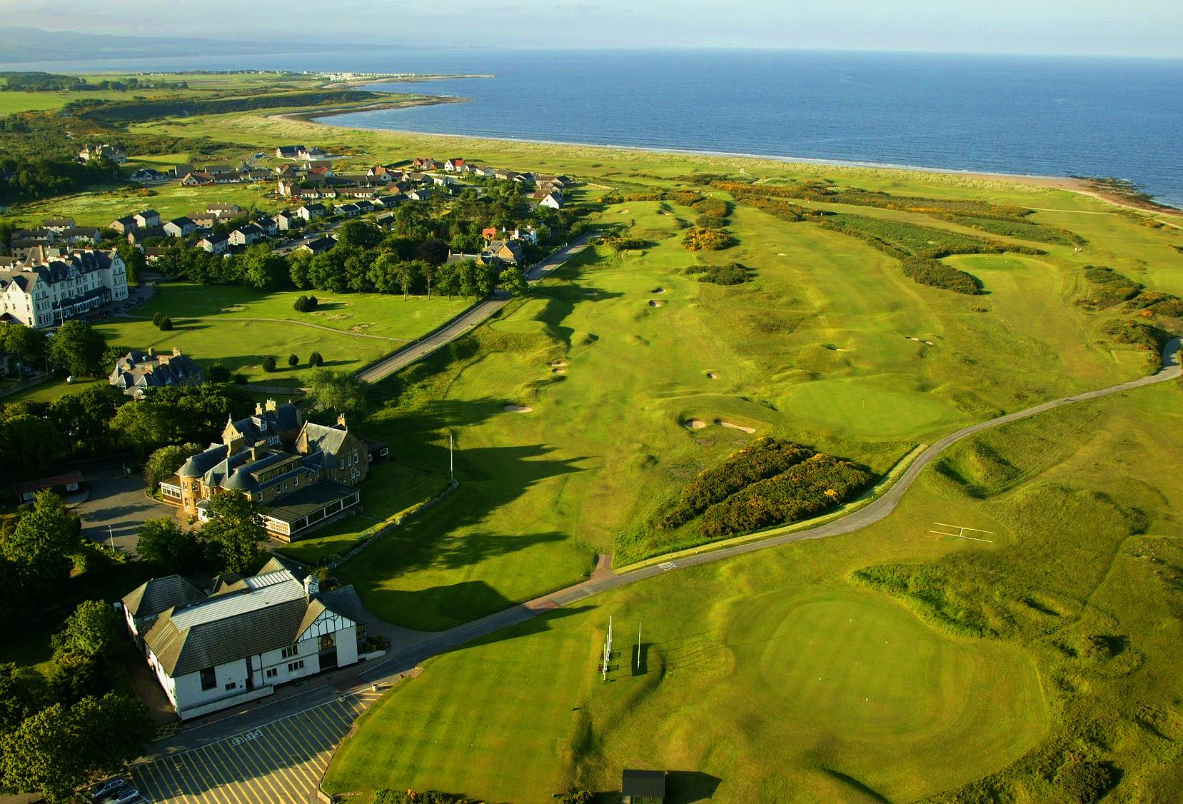 famous scottish golf courses