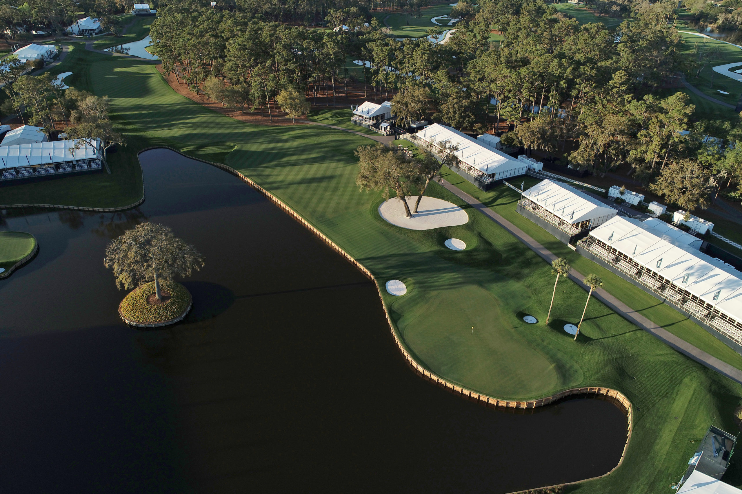 famous shots 18th Sawgrass