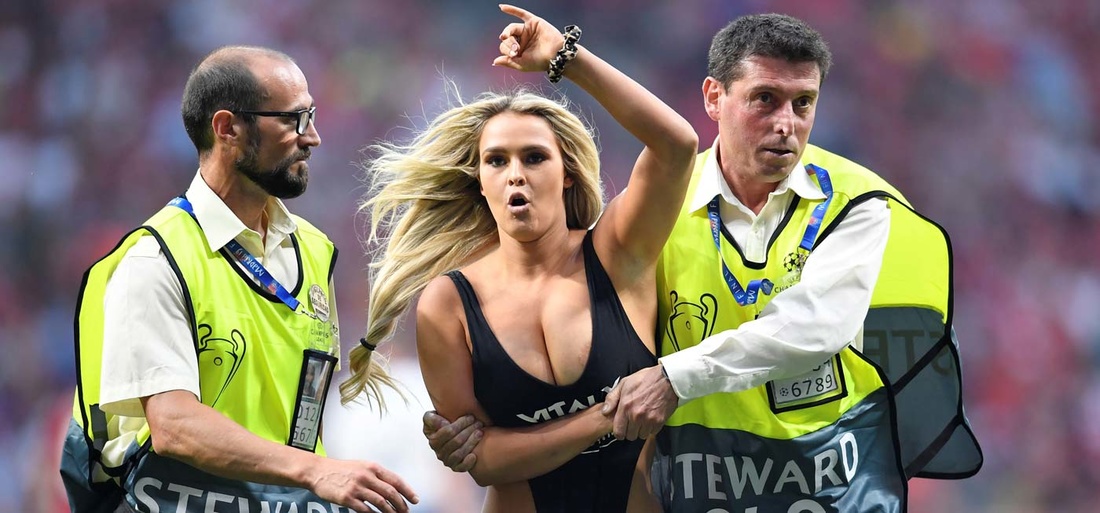 famous streaker 0049