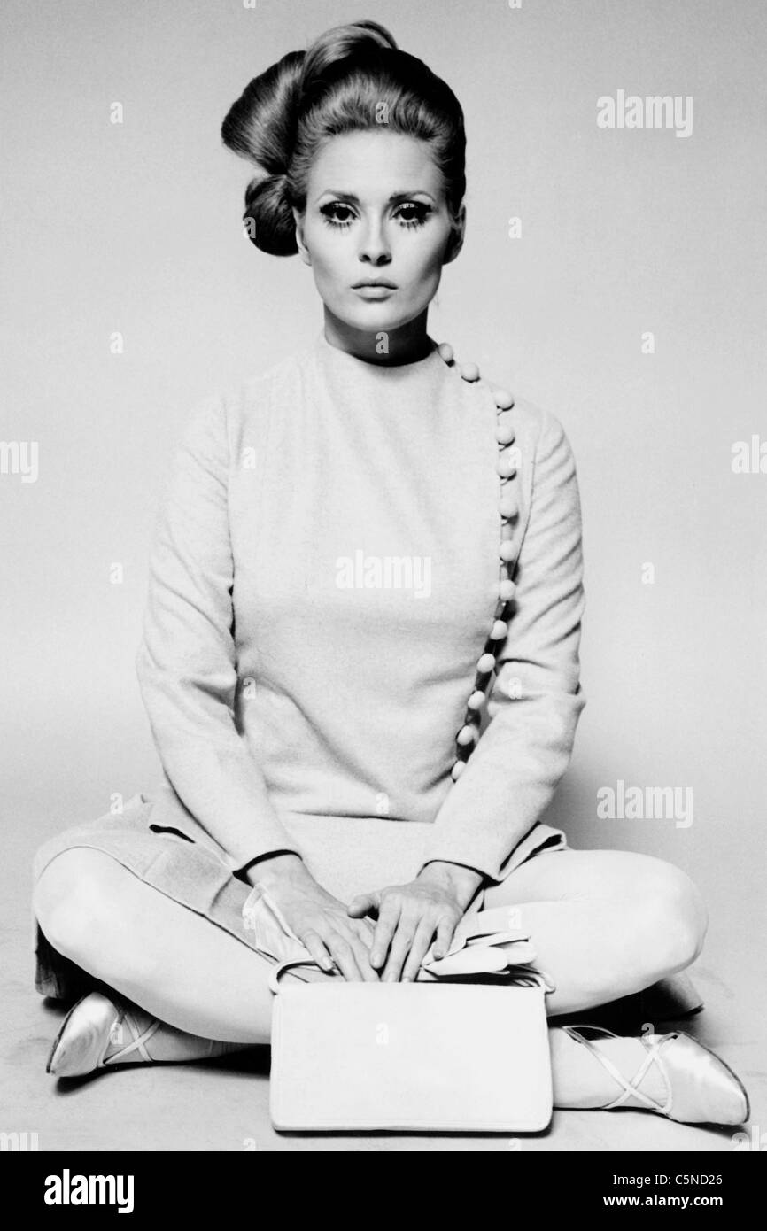 faye dunaway hot 0014