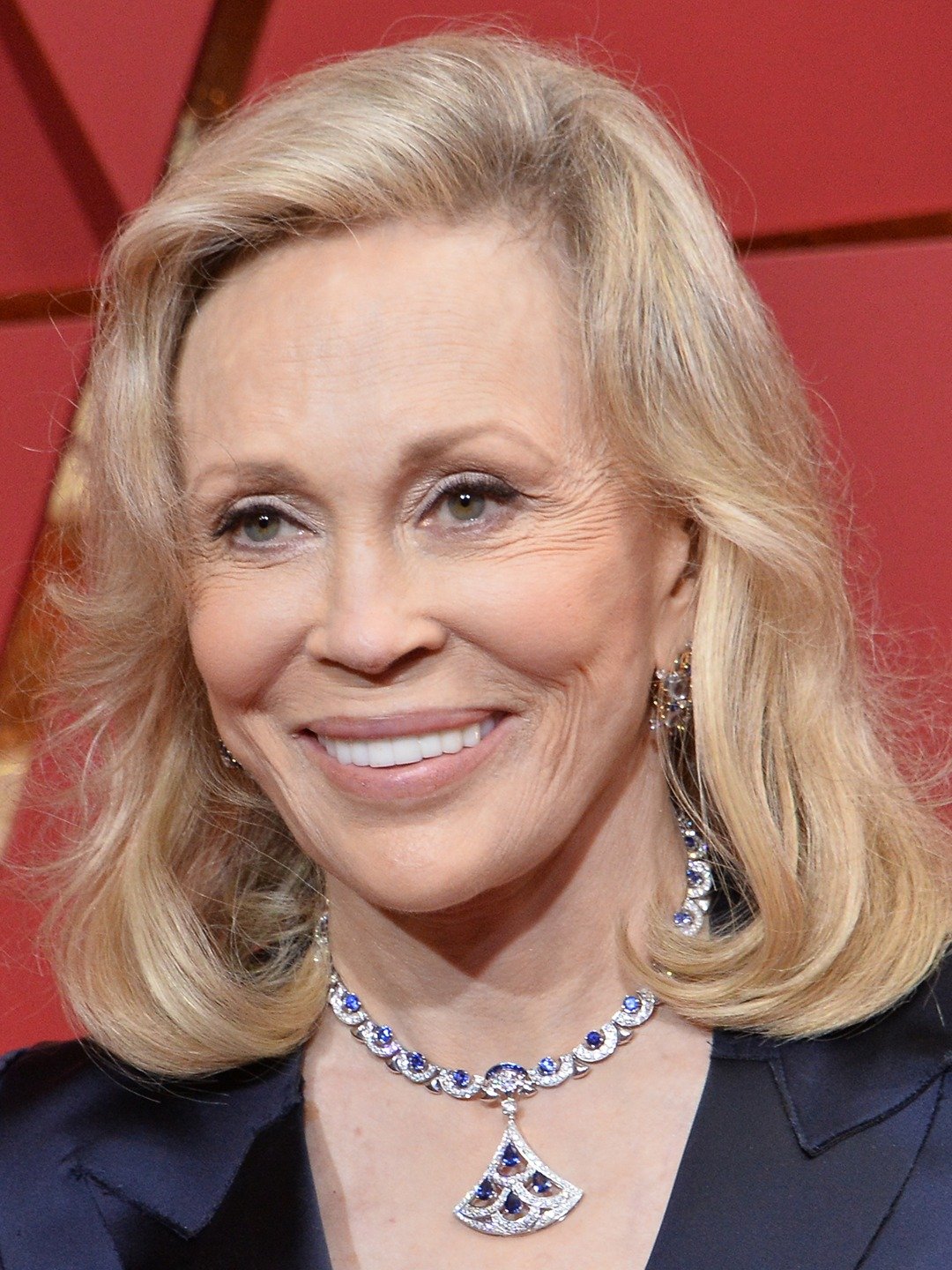 Faye Dunaway social media