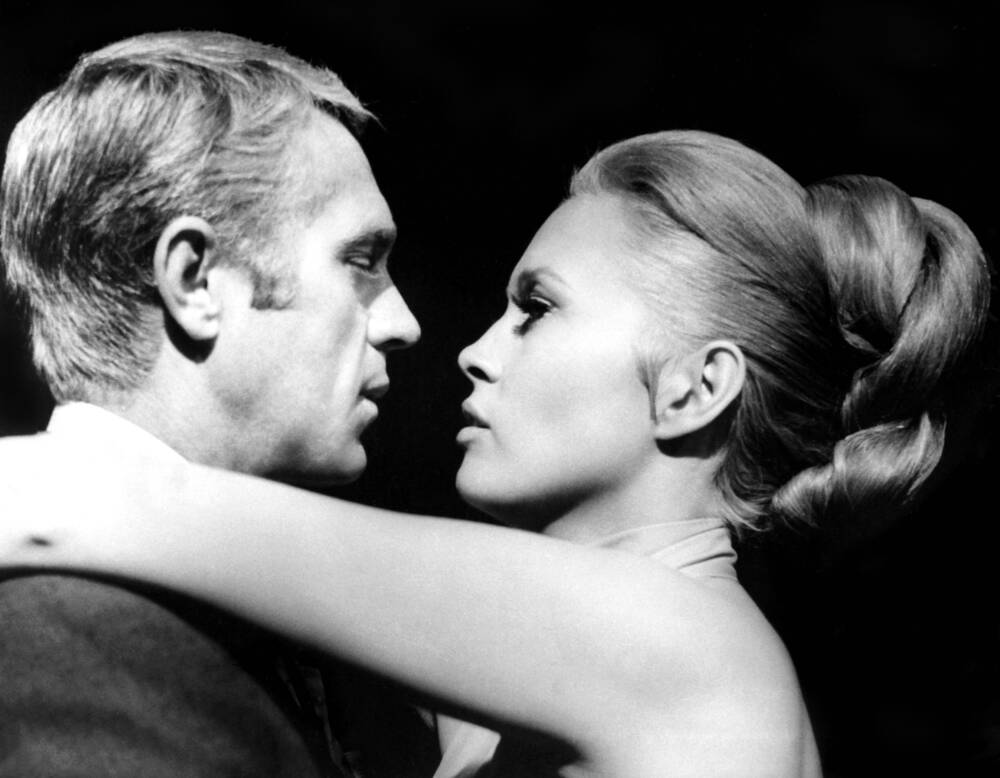 Faye Dunaway style