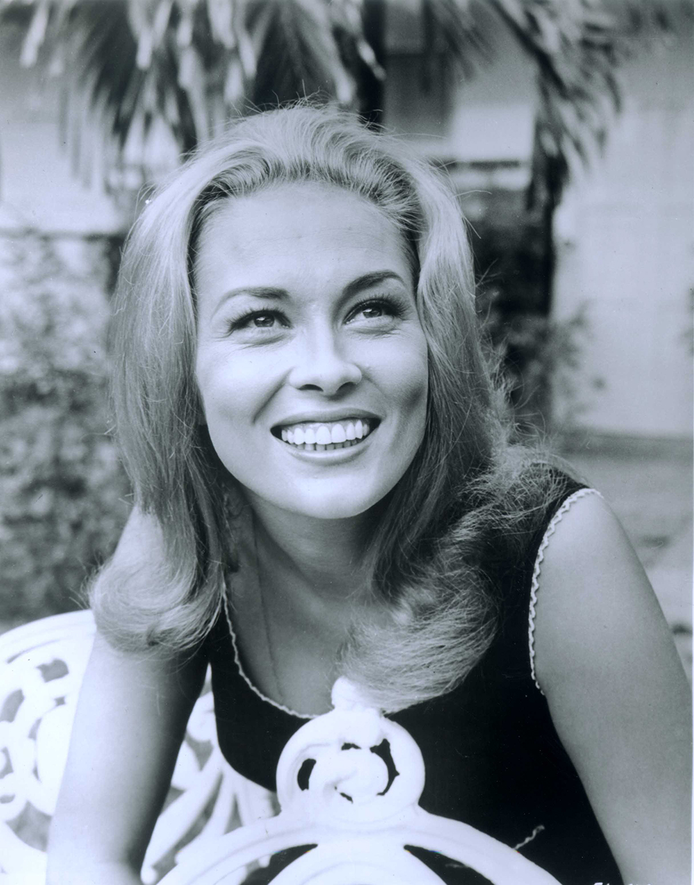 faye dunaway today photos 0015